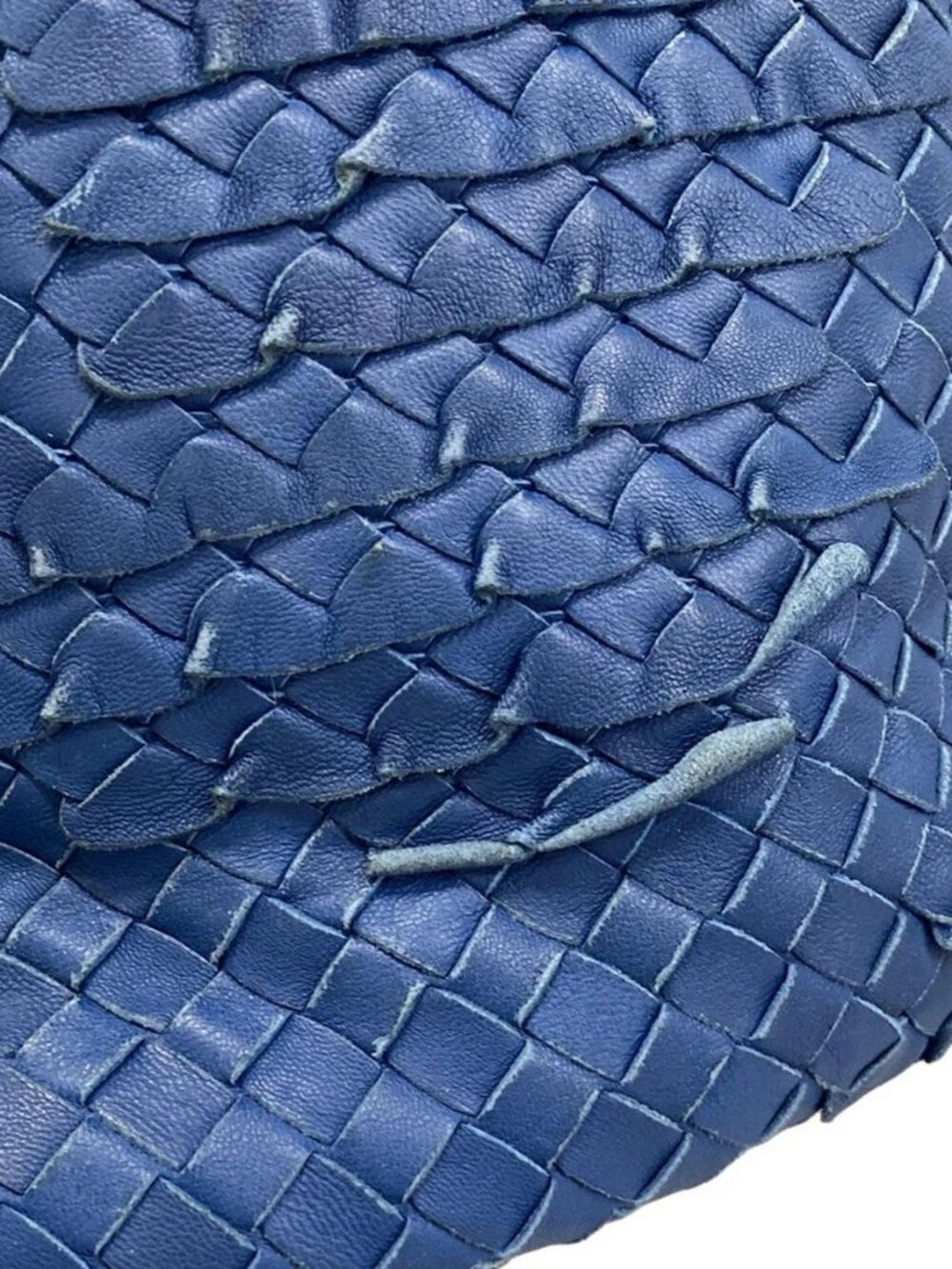 BOTTEGA VENETA Intrecciato Blue Leather B********* Handbag - Picture 4 of 15